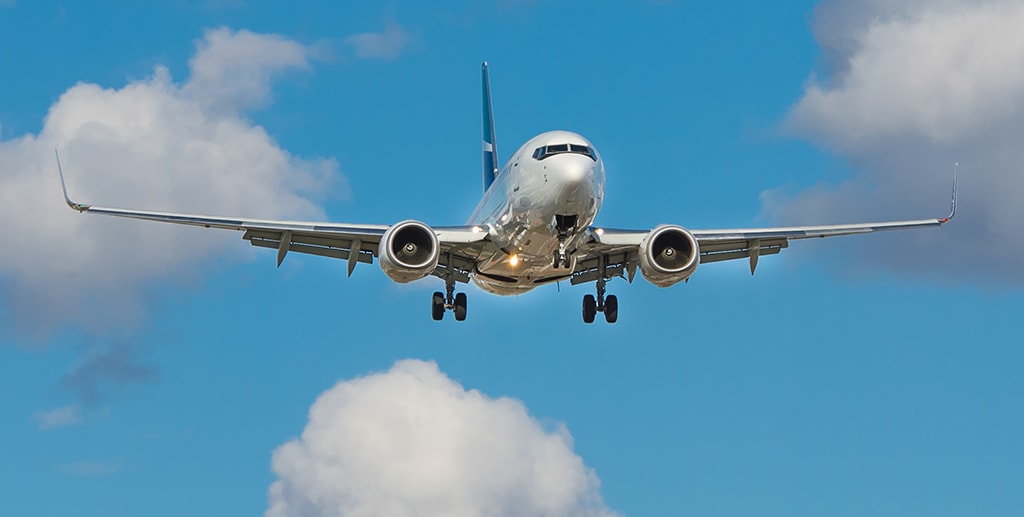 Airplane charter by Skylark Aviation Expert | Photo by Ethan McArthur